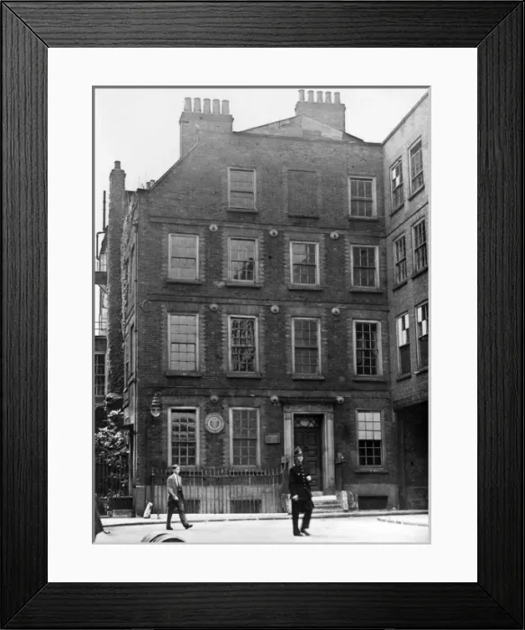 Framed Print : Samuel Johnsons House Framed Print : Samuel Johnsons House