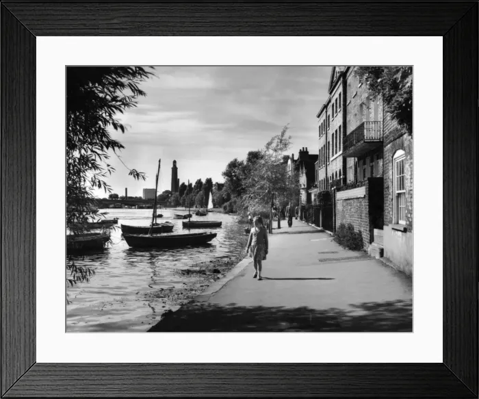 Framed Print : Strand-On-The-Green Framed Print : Strand-On-The-Green