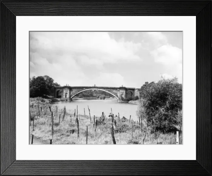 Framed Print : Grosvenor Bridge Framed Print : Grosvenor Bridge