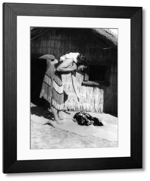 Framed Print : Maori Mother & Baby Framed Print : Maori Mother & Baby