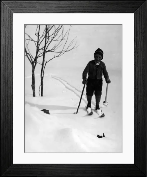 Framed Print : SKIING BOY Framed Print : SKIING BOY