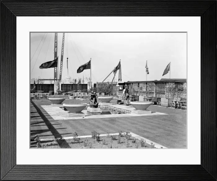 Framed Print : Selfridges Roof Terrace Framed Print : Selfridges Roof Terrace