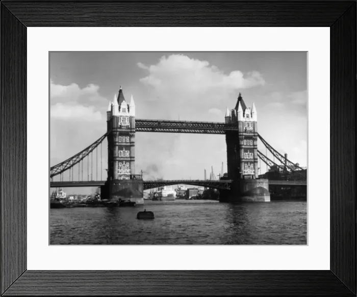 Framed Print : Tower Bridge Framed Print : Tower Bridge
