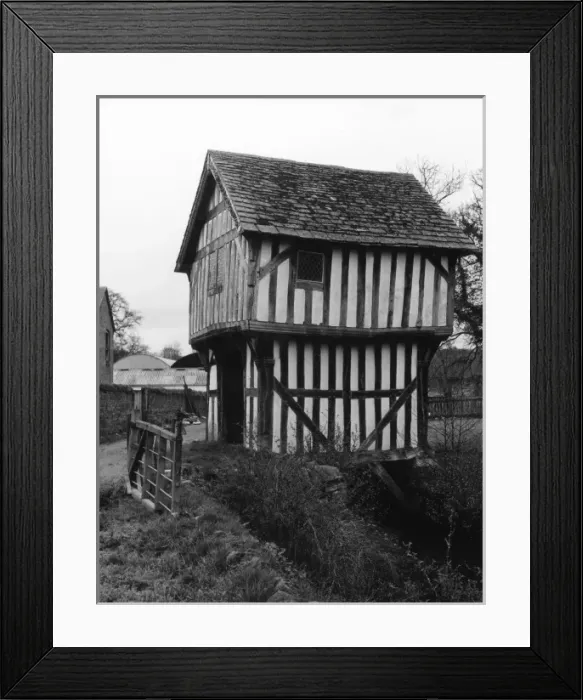 Framed Print : Medieval Gatehouse Framed Print : Medieval Gatehouse