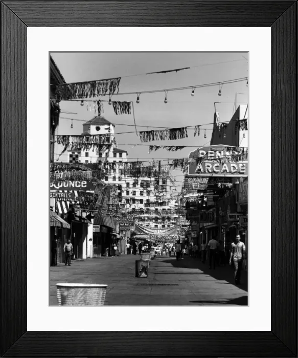 Framed Print : Longbeach Amusements Framed Print : Longbeach Amusements