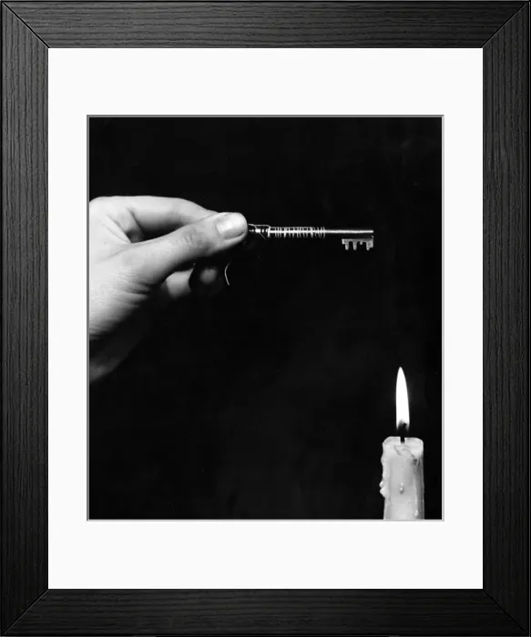 Framed Print : Amazing Thread Trick Framed Print : Amazing Thread Trick