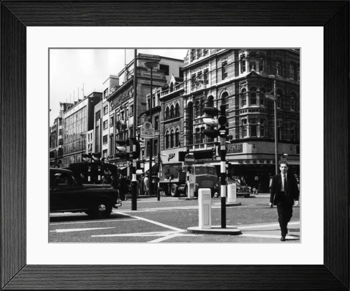 Framed Print : London / St. Giles Circus Framed Print : London / St. Giles Circus