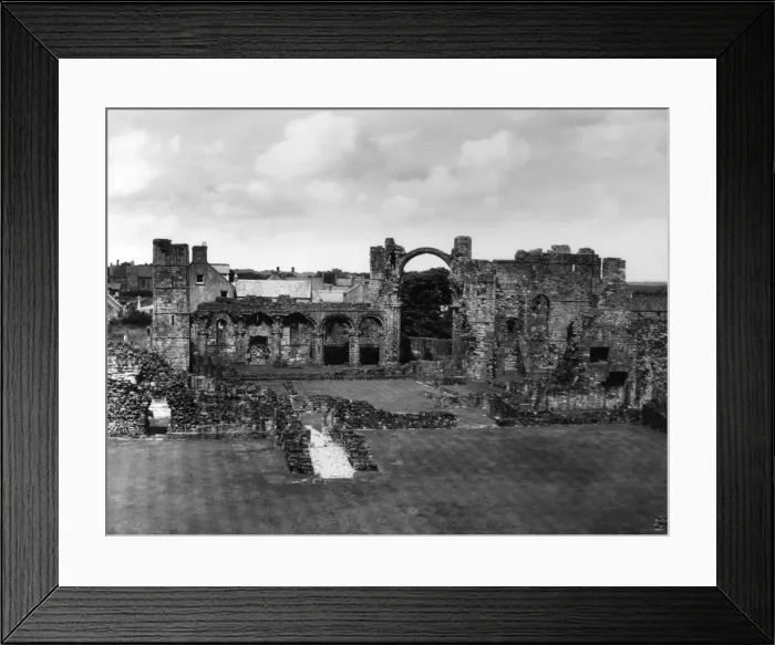 Framed Print : Lindisfarne Priory Framed Print : Lindisfarne Priory