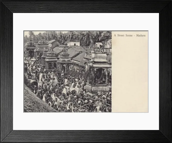 Framed Print : Street scene - Madura, India Framed Print : Street scene - Madura, India