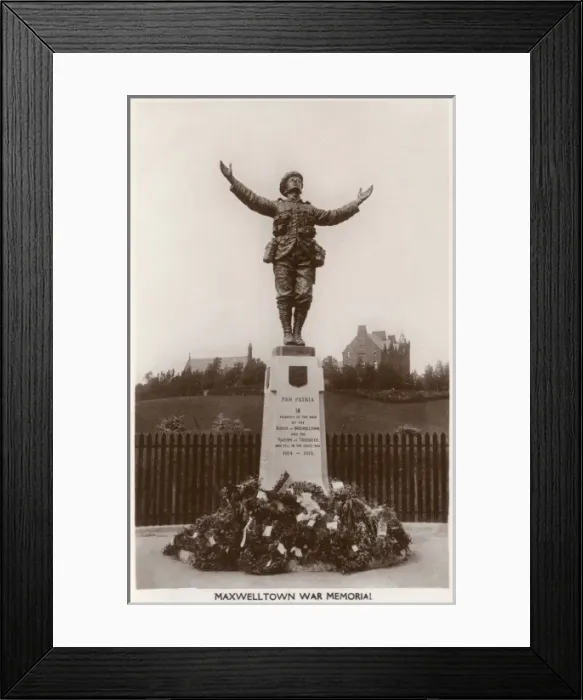 Framed Print : Maxwelltown War Memorial Framed Print : Maxwelltown War Memorial