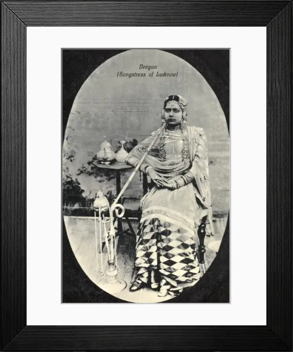 Framed Print : India - Songstress from Lucknow Framed Print : India - Songstress from Lucknow