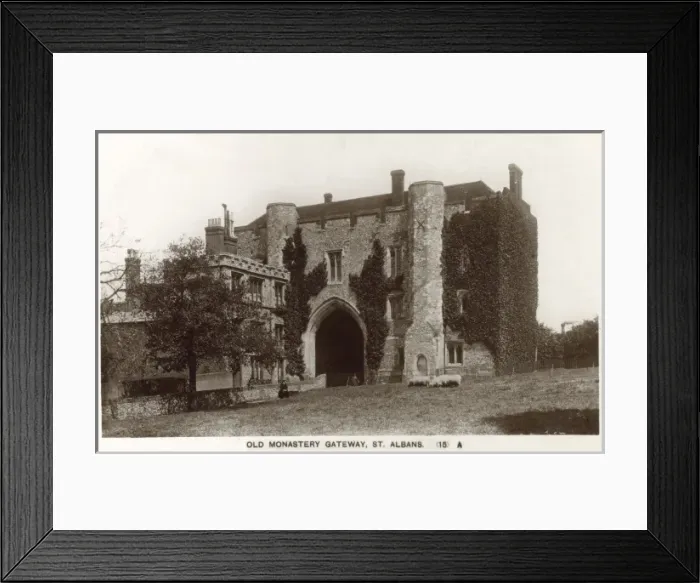 Framed Print : The Old Monastery Gate - St Albans Framed Print : The Old Monastery Gate - St Albans