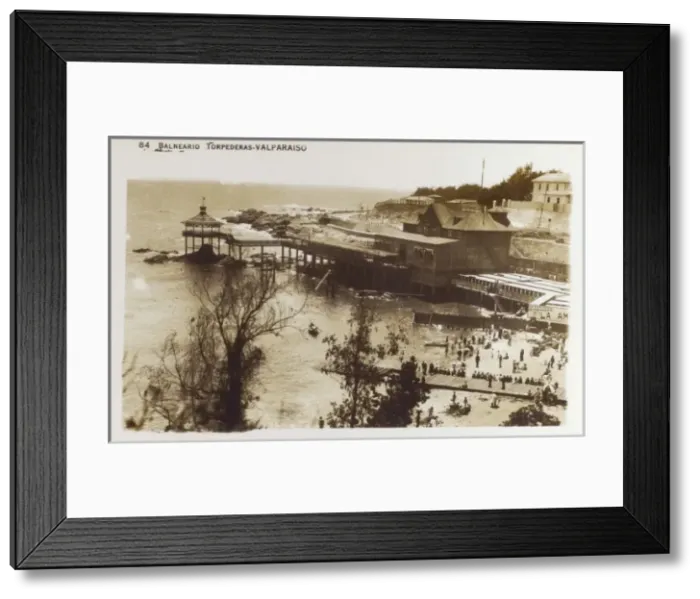 Framed Print : Chile - Balneario Torpederas, Valparaiso Framed Print : Chile - Balneario Torpederas, Valparaiso