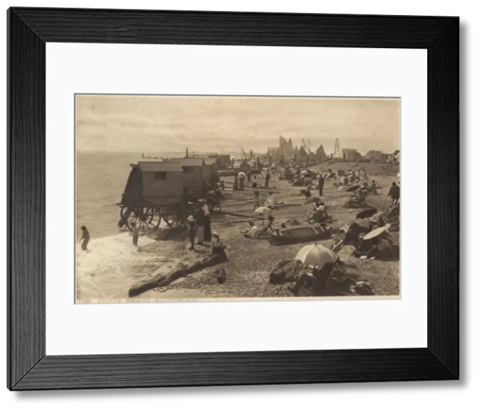 Framed Print : Southwold, Suffolk - view of the beach Framed Print : Southwold, Suffolk - view of the beach