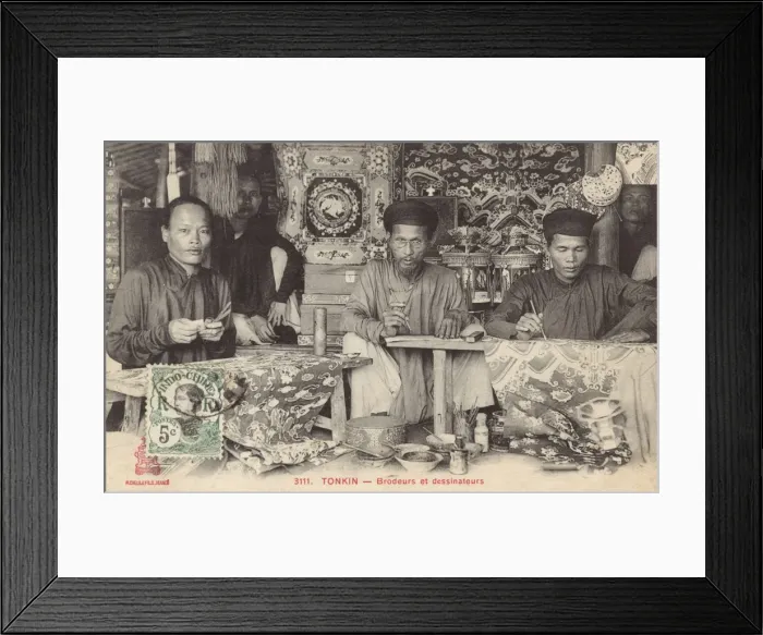 Framed Print : Vietnam, Hanoi - Embroiderers and draughtsmen Framed Print : Vietnam, Hanoi - Embroiderers and draughtsmen