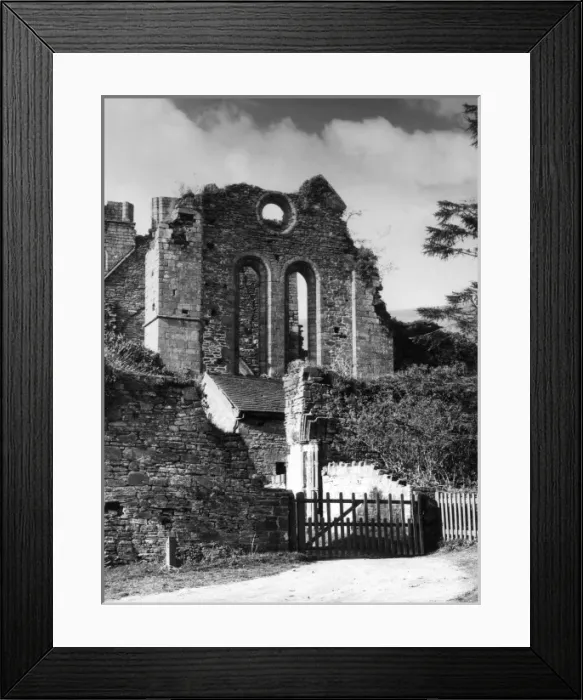 Framed Print : Llanthony Abbey Framed Print : Llanthony Abbey