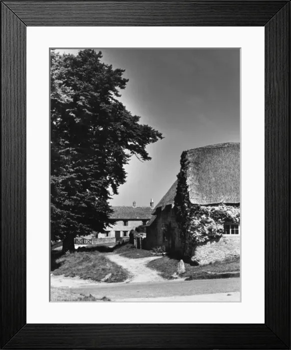 Framed Print : England / Enstone Framed Print : England / Enstone