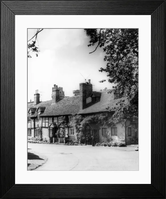 Framed Print : Warwick Cottages Framed Print : Warwick Cottages