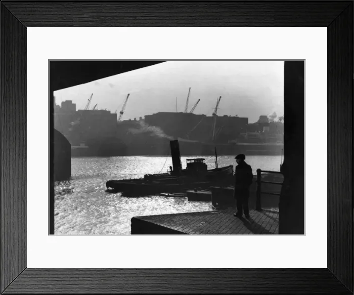 Framed Print : The Working Thames Framed Print : The Working Thames