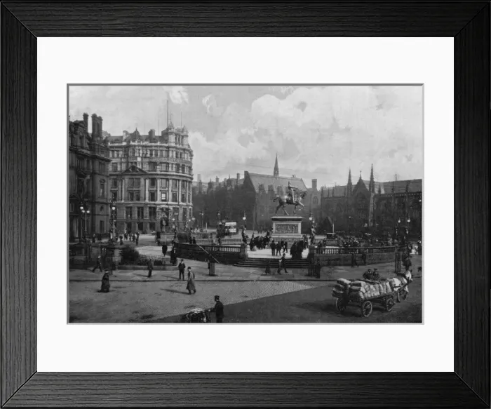 Framed Print : LEEDS, Yorkshire Framed Print : LEEDS, Yorkshire