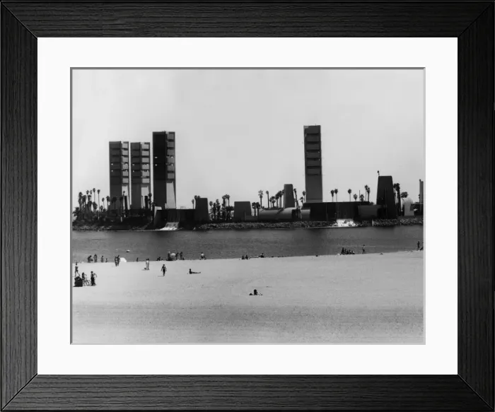 Framed Print : Longbeach Beach Framed Print : Longbeach Beach