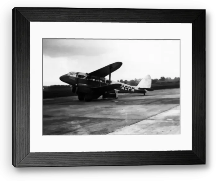 Framed Print : Dh Dragon Rapide Plane Framed Print : Dh Dragon Rapide Plane