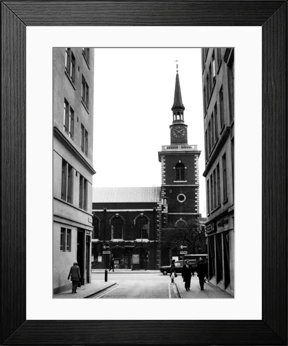 Framed Print : St Jamess, Piccadilly Framed Print : St Jamess, Piccadilly