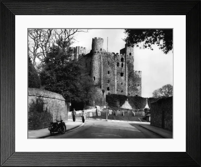 Framed Print : Rochester Castle Framed Print : Rochester Castle