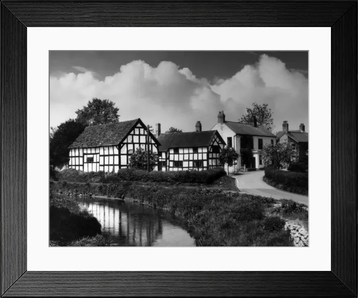 Framed Print : England / Eardisland Framed Print : England / Eardisland