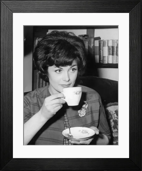 Framed Print : Housewifes Cuppa Framed Print : Housewifes Cuppa