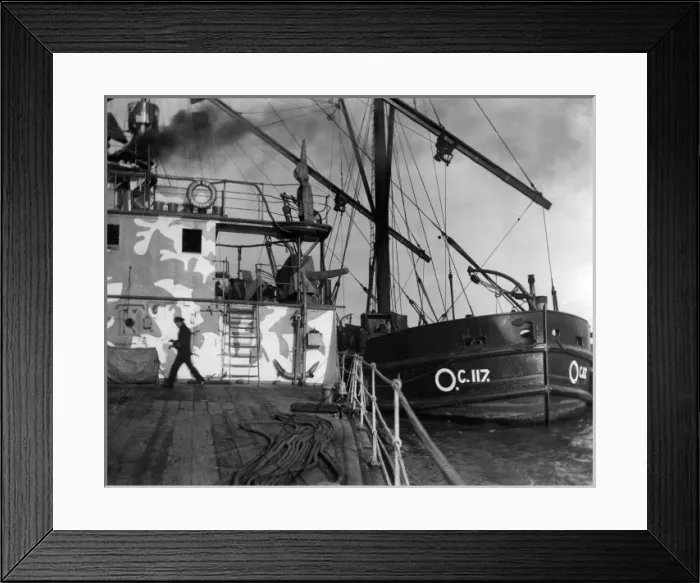 Framed Print : British monitor HMS Severn at Sheerness, WW1 Framed Print : British monitor HMS Severn at Sheerness, WW1