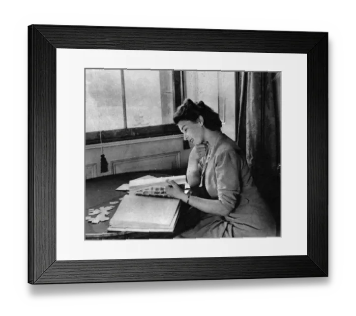 Framed Print : The Queen with her stamp collection Framed Print : The Queen with her stamp collection