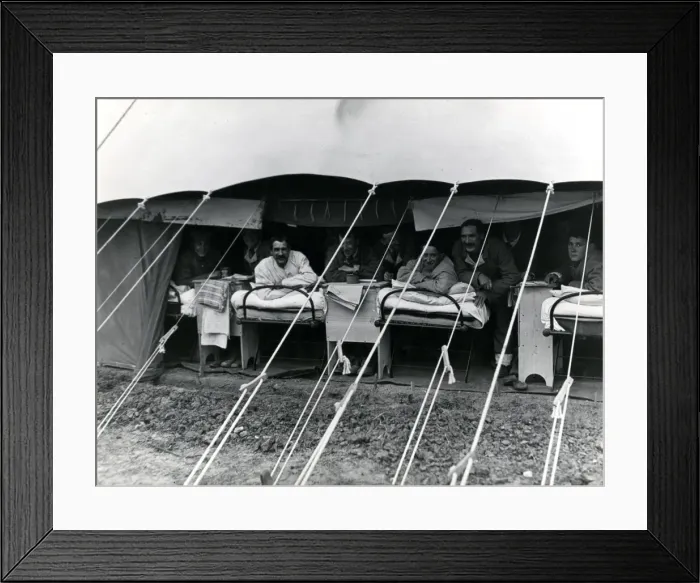 Framed Print : Wounded British troops, Salonika, WW1 Framed Print : Wounded British troops, Salonika, WW1