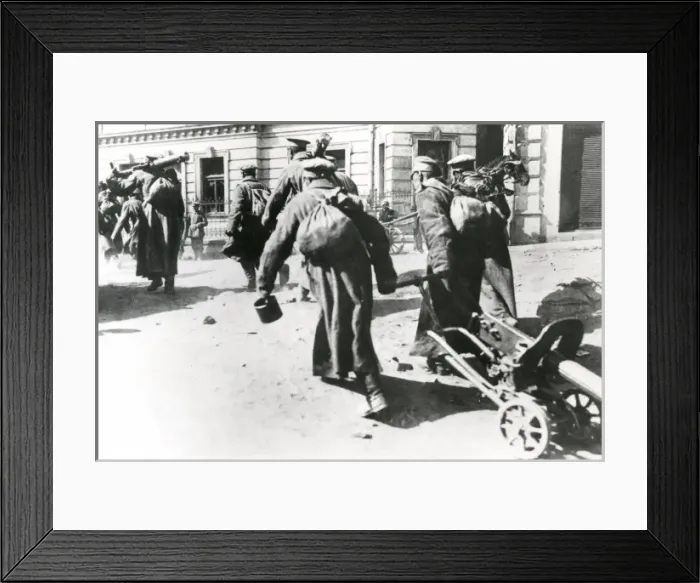 Framed Print : Russian machine gunners in Galicia, WW1 Framed Print : Russian machine gunners in Galicia, WW1