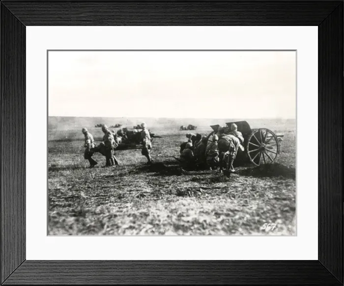 Framed Print : Turkish field artillery in action, WW1 Framed Print : Turkish field artillery in action, WW1