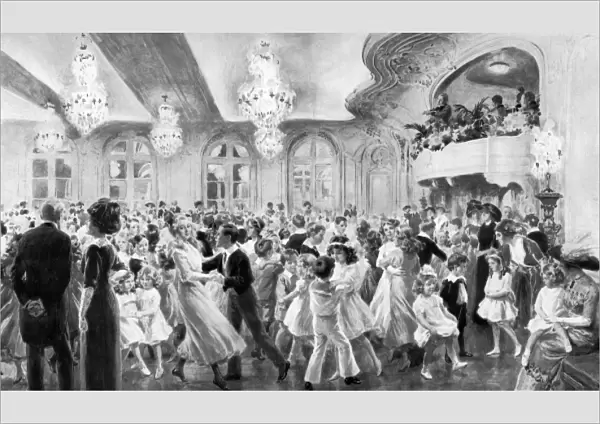 Childrens fete at the Savoy Hotel, 1911