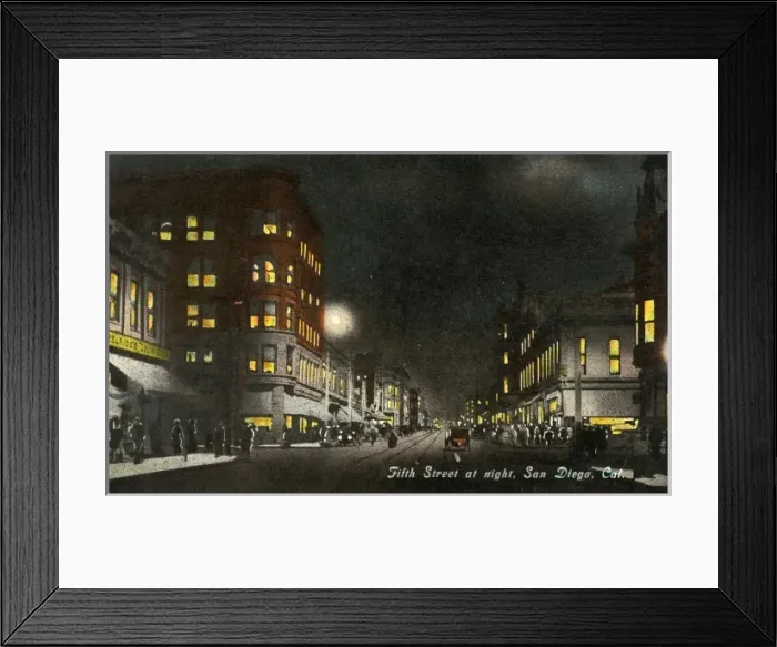 Framed Print : San Diego, California - 5th Street at nightime, USA Framed Print : San Diego, California - 5th Street at nightime, USA