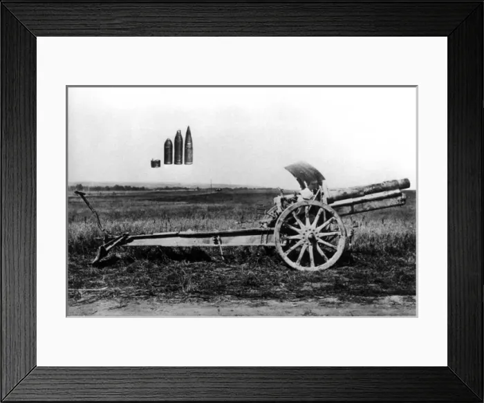 Framed Print : German 15cm Model 13 heavy howitzer, WW1 Framed Print : German 15cm Model 13 heavy howitzer, WW1