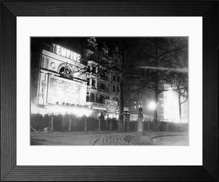 Framed Print : Empire, Leicester Square Framed Print : Empire, Leicester Square