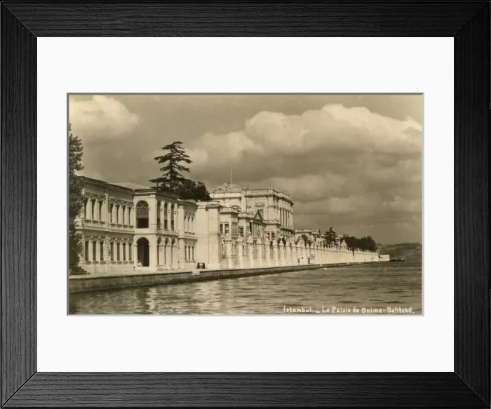Framed Print : The Dolmabahce Palace, Istanbul Framed Print : The Dolmabahce Palace, Istanbul
