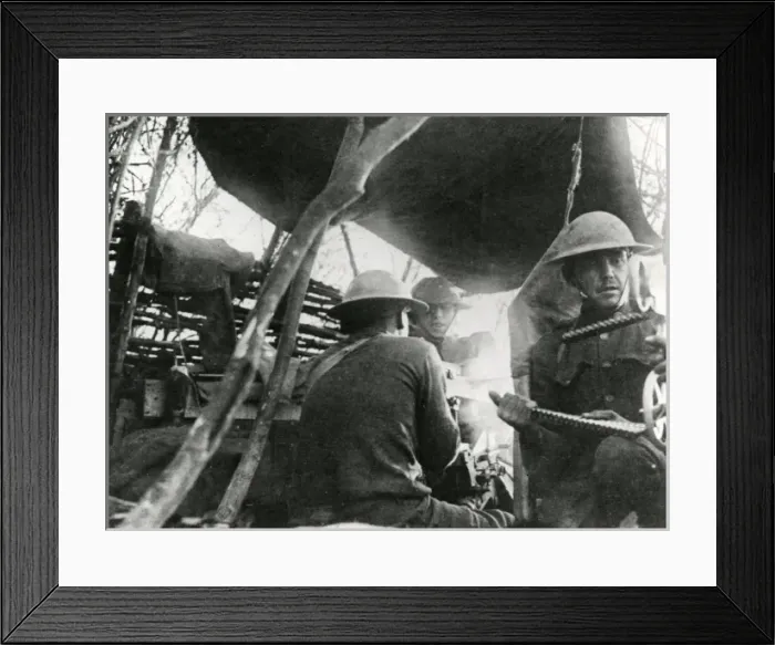 Framed Print : American machine gunners, Villers-Tournelle, France, WW1 Framed Print : American machine gunners, Villers-Tournelle, France, WW1