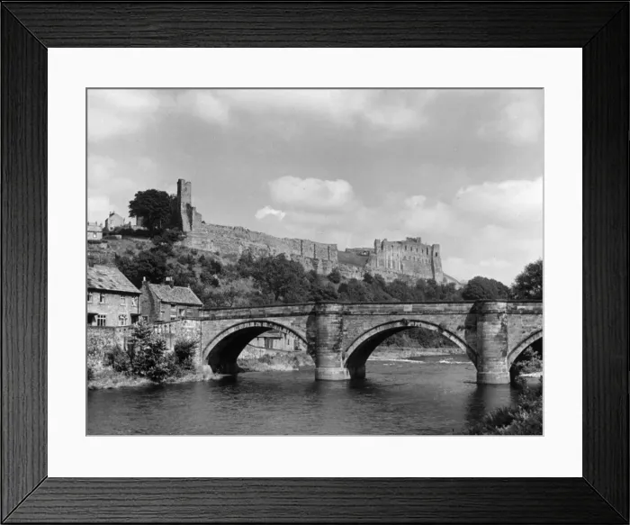Framed Print : Richmond Castle Framed Print : Richmond Castle