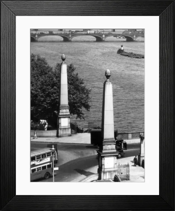 Framed Print : Lambeth Bridge Columns Framed Print : Lambeth Bridge Columns