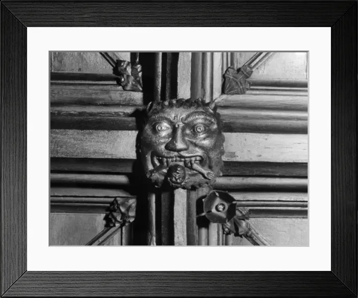 Framed Print : The Notting Hill Giant Framed Print : The Notting Hill Giant