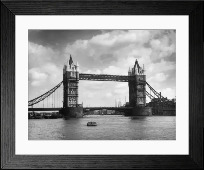 Framed Print : Tower Bridge Framed Print : Tower Bridge