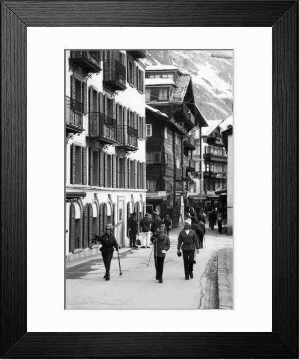 Framed Print : Skiers in Zermatt Town Framed Print : Skiers in Zermatt Town