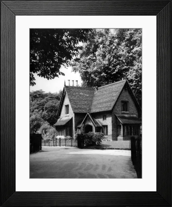 Framed Print : Park Keepers Lodge Framed Print : Park Keepers Lodge