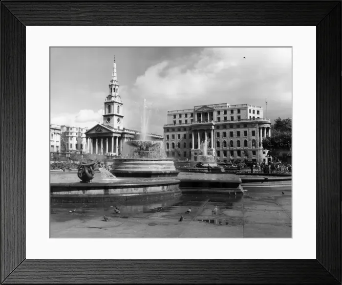 Framed Print : London / Trafalgar Square Framed Print : London / Trafalgar Square