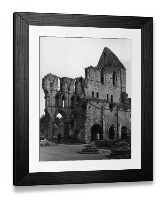 Framed Print : Much Wenlock Abbey Framed Print : Much Wenlock Abbey