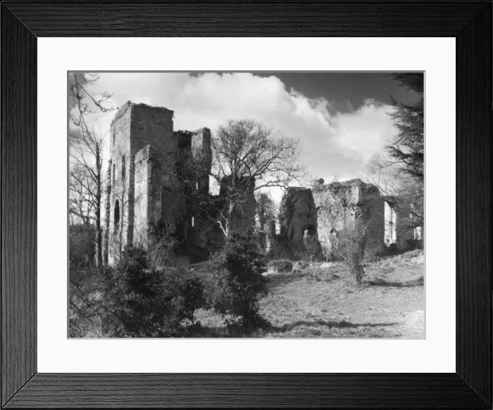 Framed Print : Wykehams Palace Ruins Framed Print : Wykehams Palace Ruins